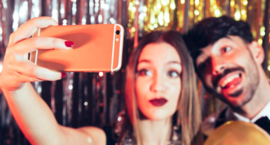 How Instant Photo Booths Redefined Event Memories and Social Experiences