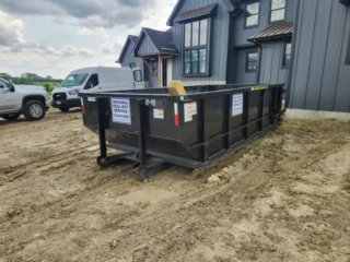 Streamlining Property Cleanouts with Roll-Off Dumpsters