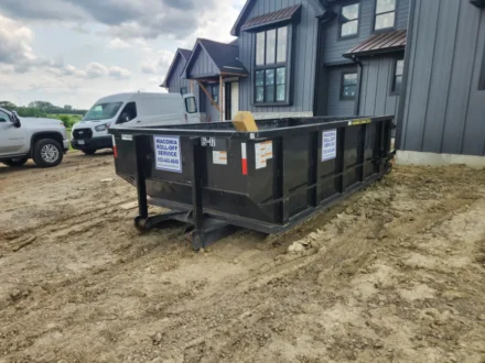 Streamlining Property Cleanouts with Roll-Off Dumpsters
