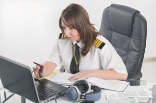 How to Find and What to Look for in an Aircraft Dispatcher School