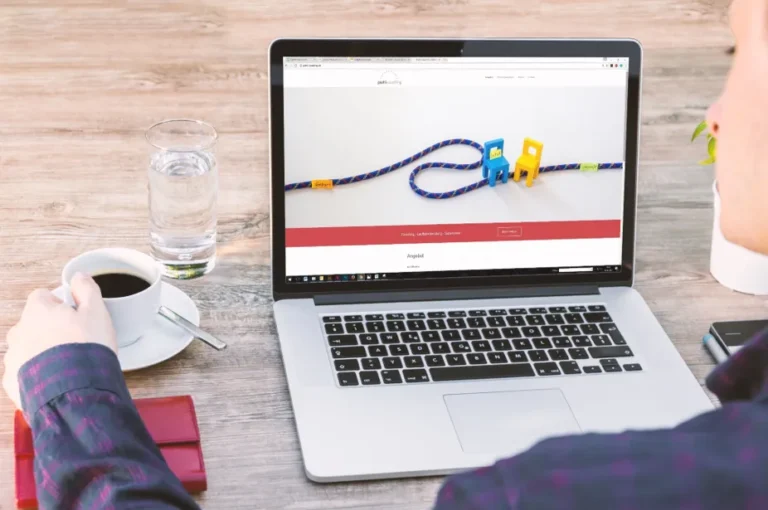 The Difference Between Being Searchable and Being Discoverable as a Brand